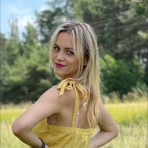 Meet your Posher, Magdalena